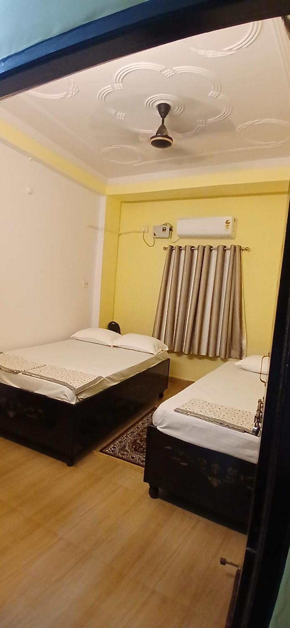 Incredible Banaras Inn Váránaszi Szoba fotó